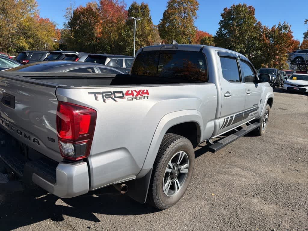 Thumbnail: 2019 Toyota Tacoma - 11