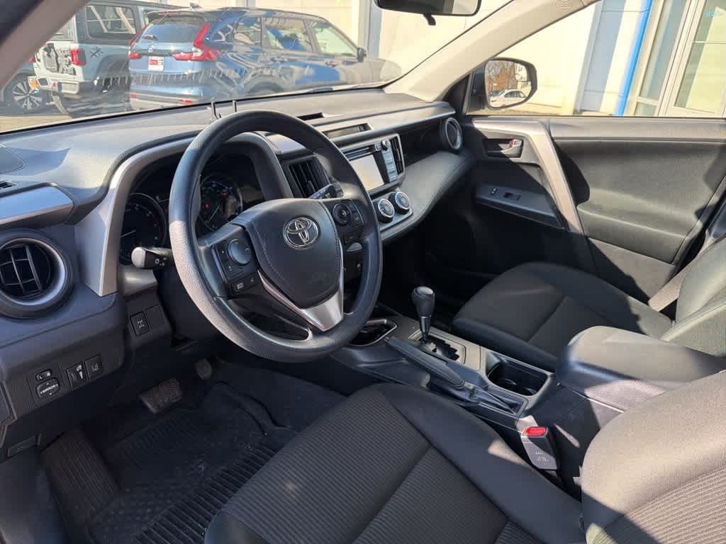 Thumbnail: 2018 Toyota RAV4 - 31