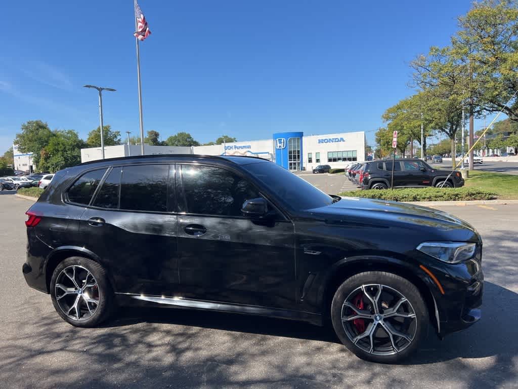 Thumbnail: 2022 BMW X5 - 10