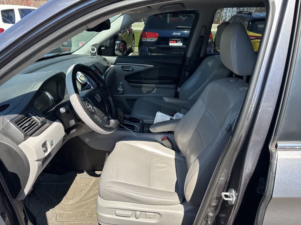 Thumbnail: 2018 Honda Pilot - 21