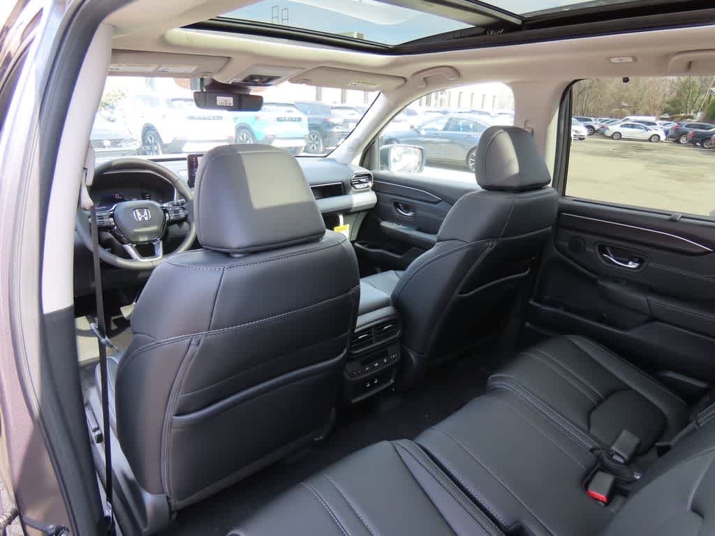 Thumbnail: 2026 Honda Pilot - 17