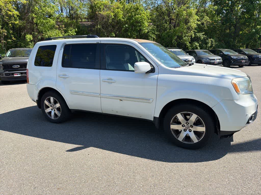 Thumbnail: 2013 Honda Pilot - 17
