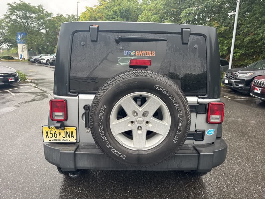 Thumbnail: 2015 Jeep Wrangler - 9