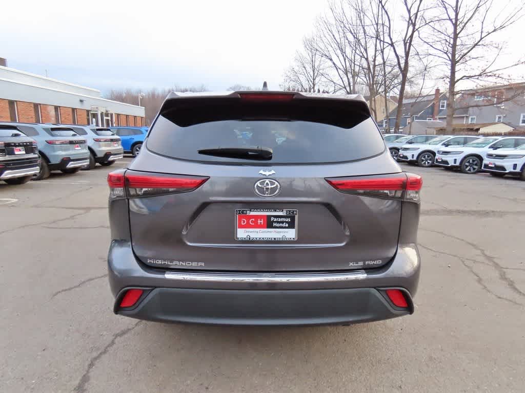 Thumbnail: 2020 Toyota Highlander - 5