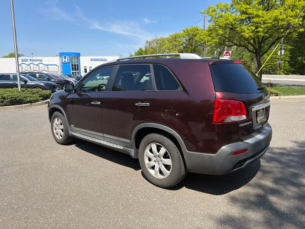 Thumbnail: 2013 Kia Sorento - 9