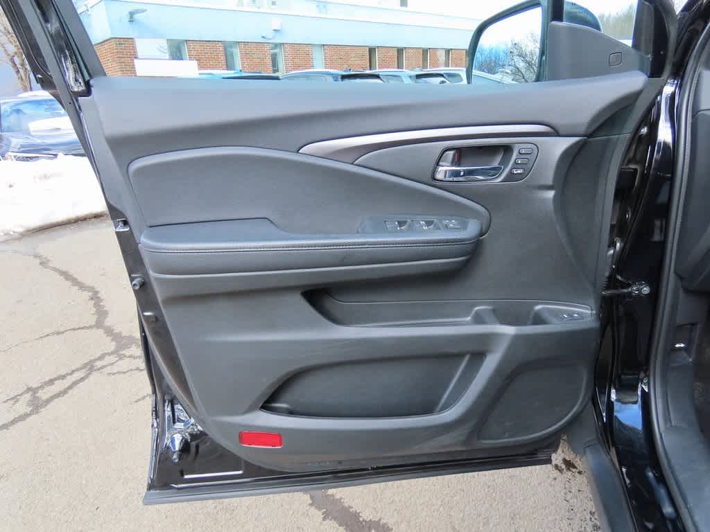 Thumbnail: 2022 Honda Pilot - 17