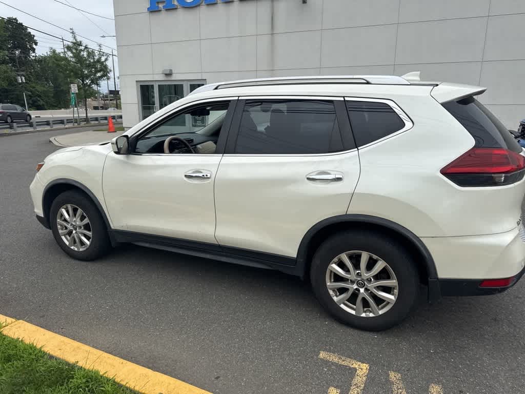 Thumbnail: 2020 Nissan Rogue - 8
