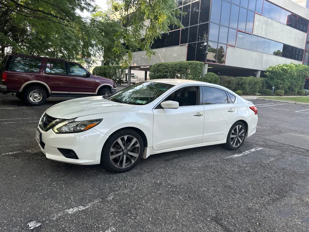 Thumbnail: 2016 Nissan Altima - 2