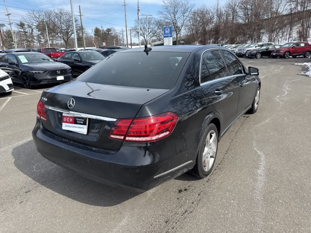 Thumbnail: 2015 Mercedes-Benz E-Class - 18