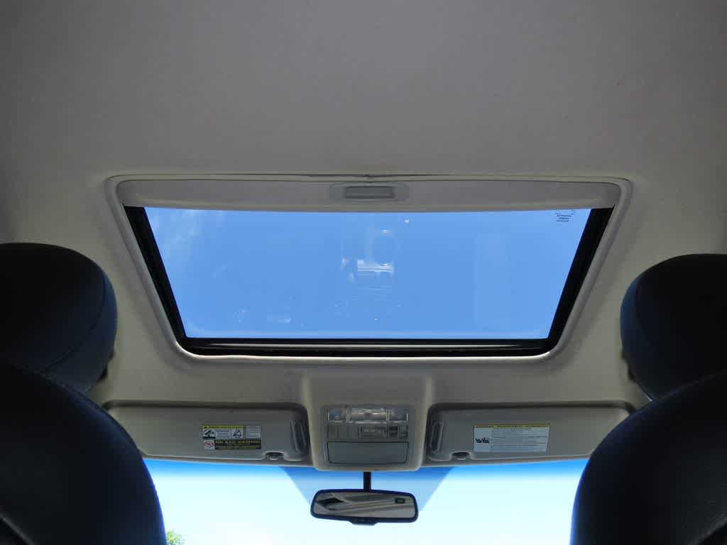 Thumbnail: 2013 Toyota Highlander - 25