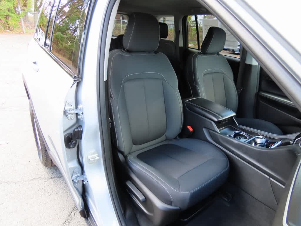 Thumbnail: 2023 Jeep Grand Cherokee - 17