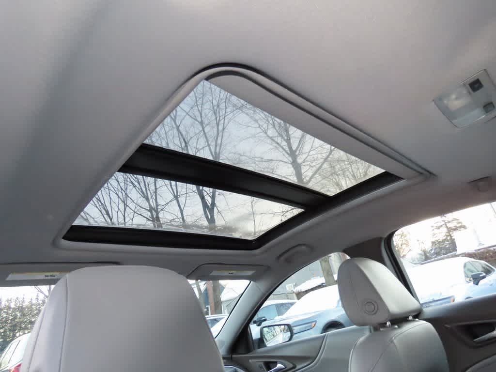 Thumbnail: 2019 Chevrolet Malibu - 15