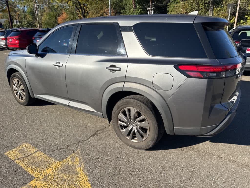 Thumbnail: 2022 Nissan Pathfinder - 11