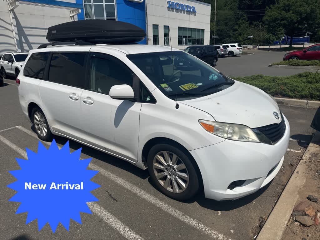 2014 Toyota Sienna LE -
                  Paramus, NJ