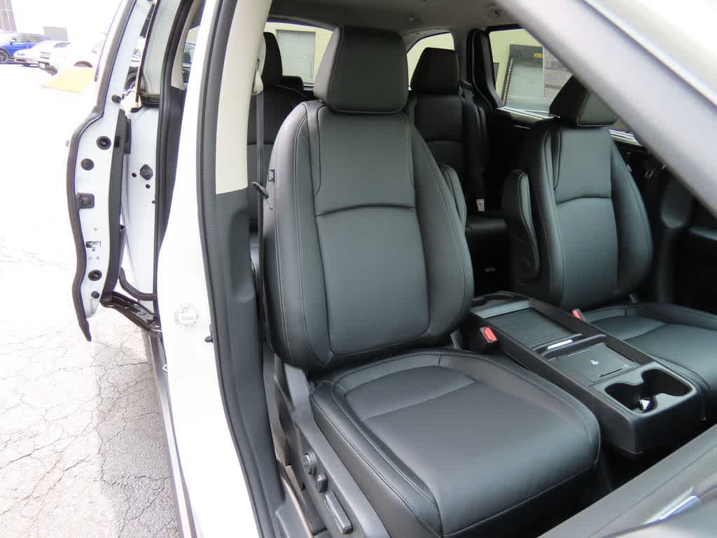 Thumbnail: 2026 Honda Odyssey - 17