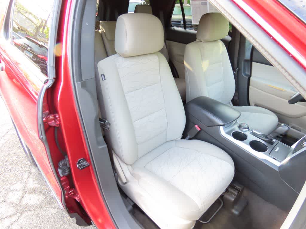 Thumbnail: 2014 Ford Explorer - 17
