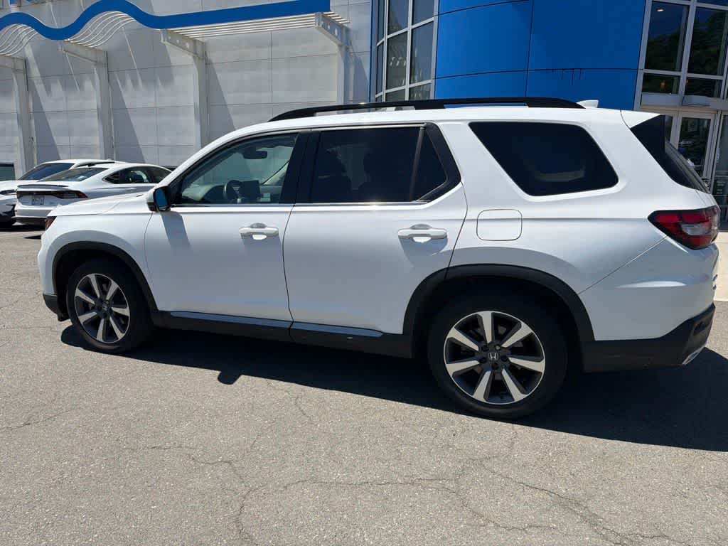 Thumbnail: 2023 Honda Pilot - 2