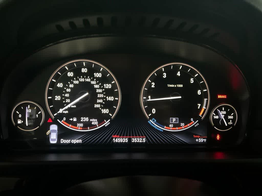 Thumbnail: 2013 BMW 5 Series - 26