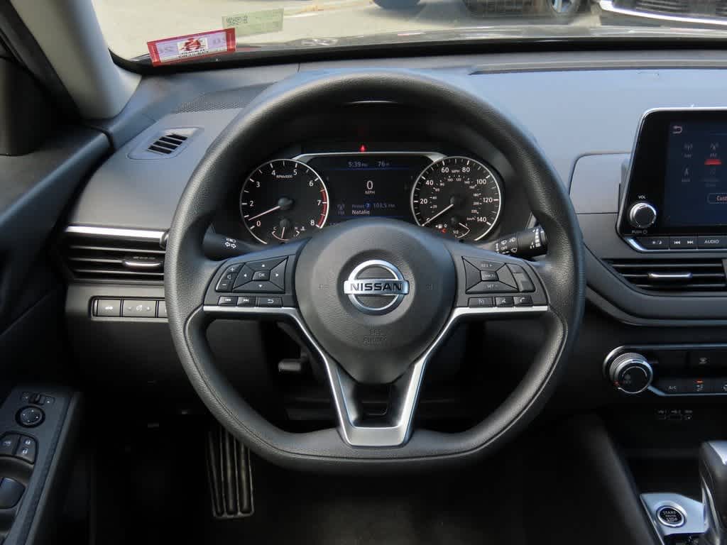 Thumbnail: 2020 Nissan Altima - 18
