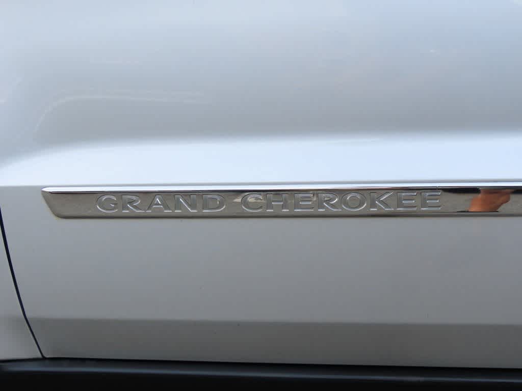 Thumbnail: 2011 Jeep Grand Cherokee - 6