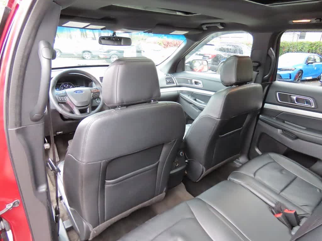 Thumbnail: 2016 Ford Explorer - 15