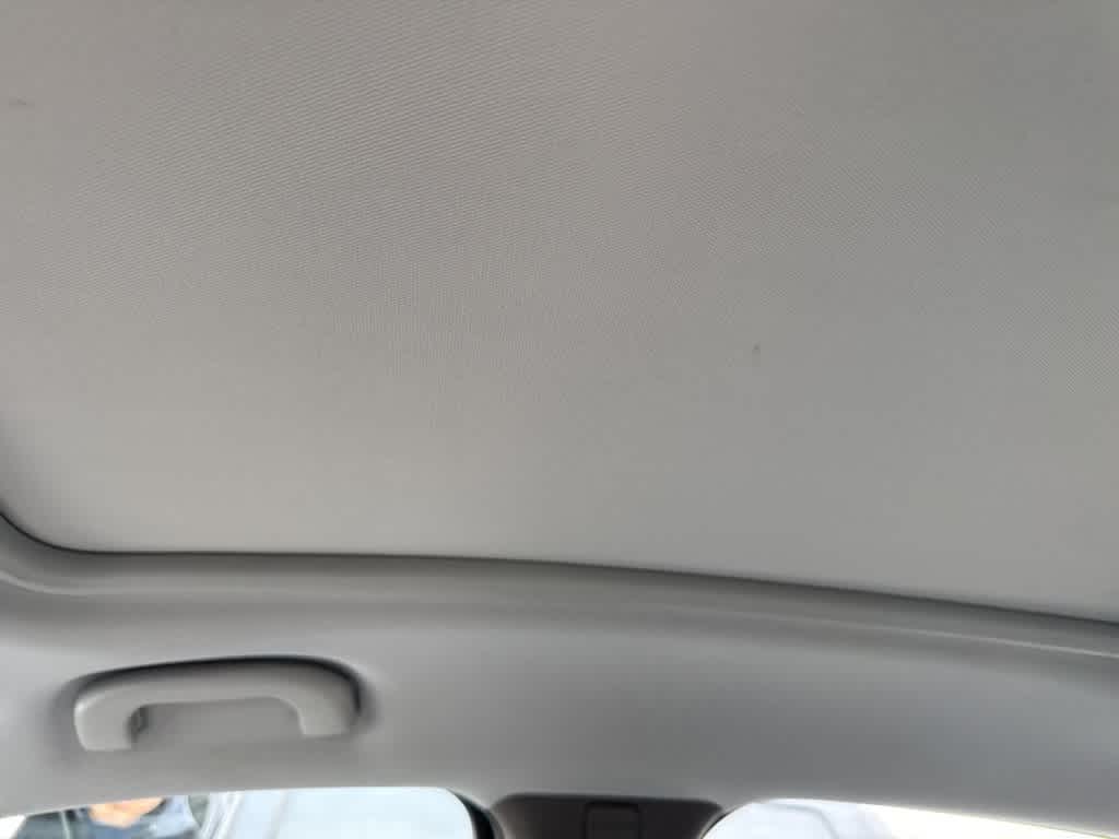 Thumbnail: 2019 Chevrolet Malibu - 16