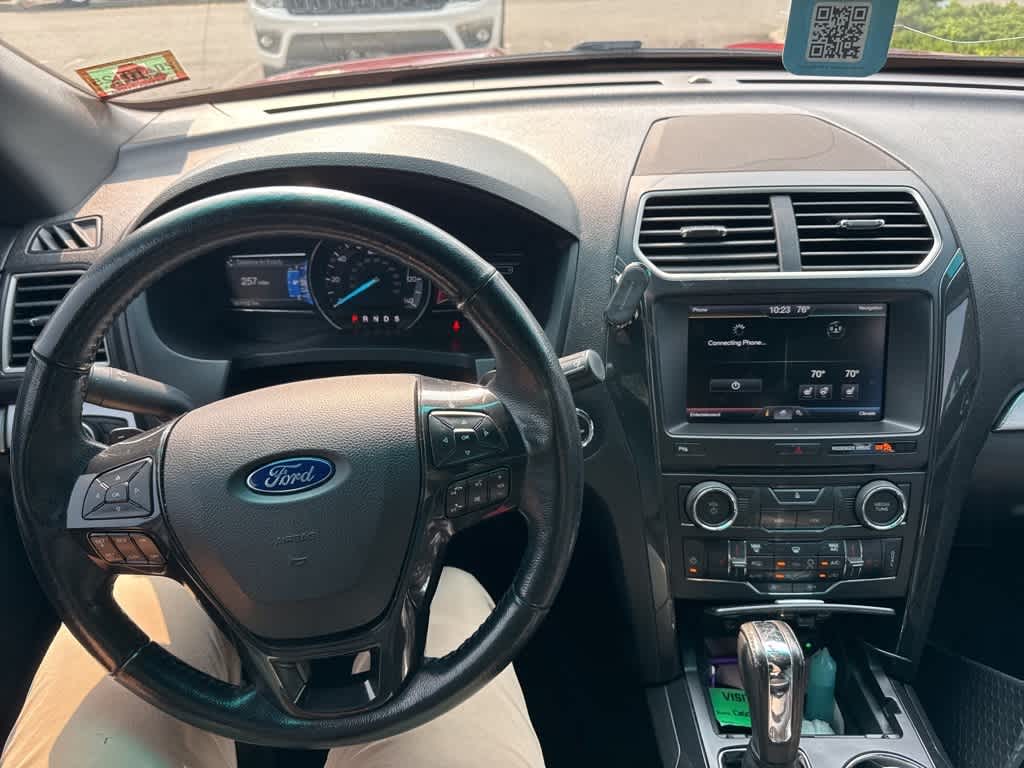 Thumbnail: 2016 Ford Explorer - 13