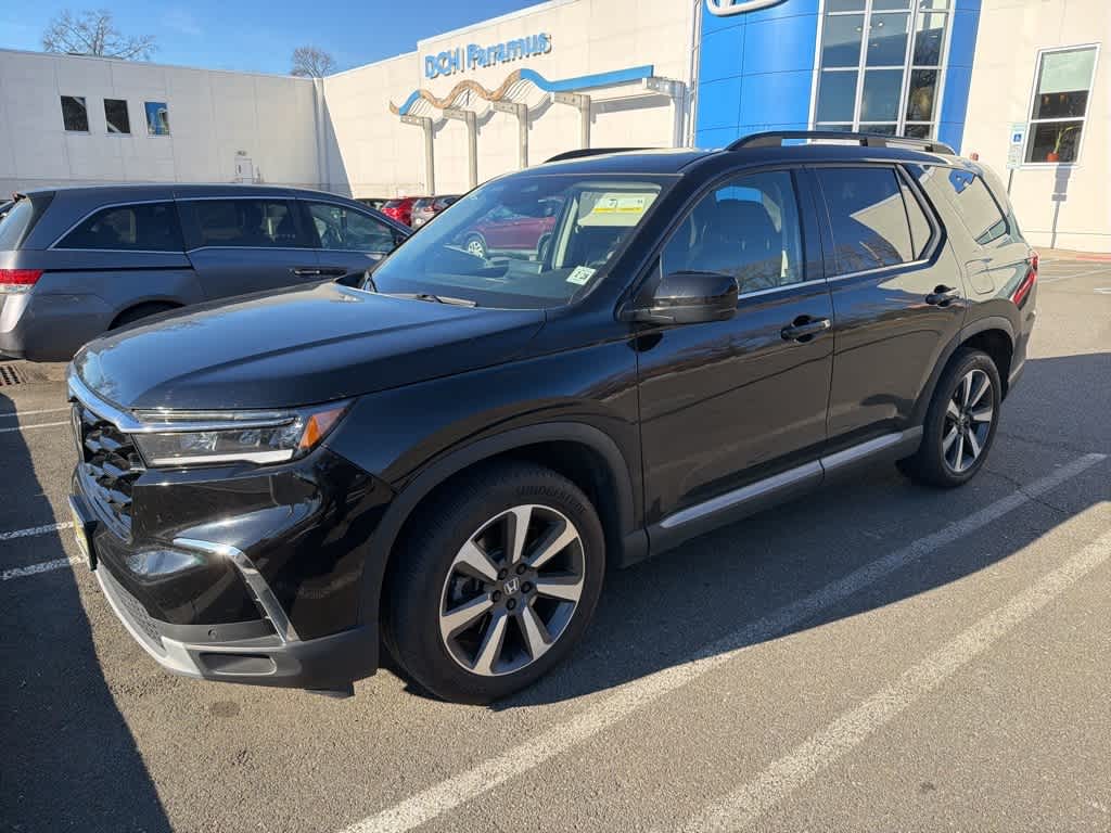 Thumbnail: 2023 Honda Pilot - 3