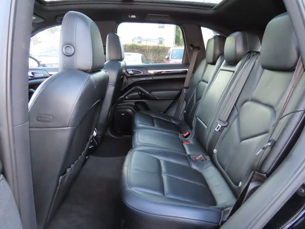 Thumbnail: 2012 Porsche Cayenne - 12