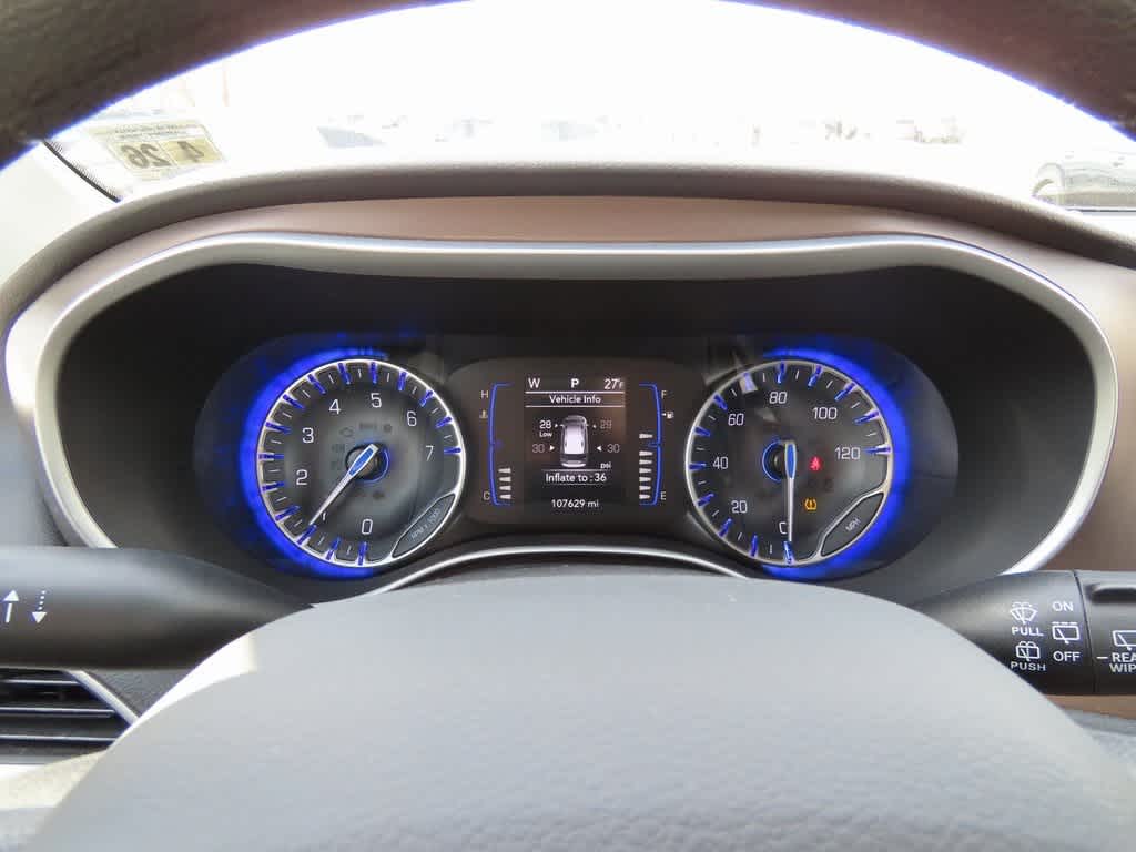 Thumbnail: 2021 Chrysler Voyager - 21