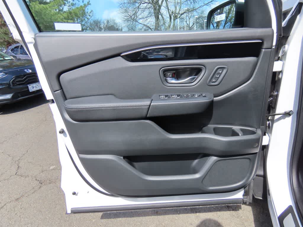 Thumbnail: 2026 Honda Pilot - 17