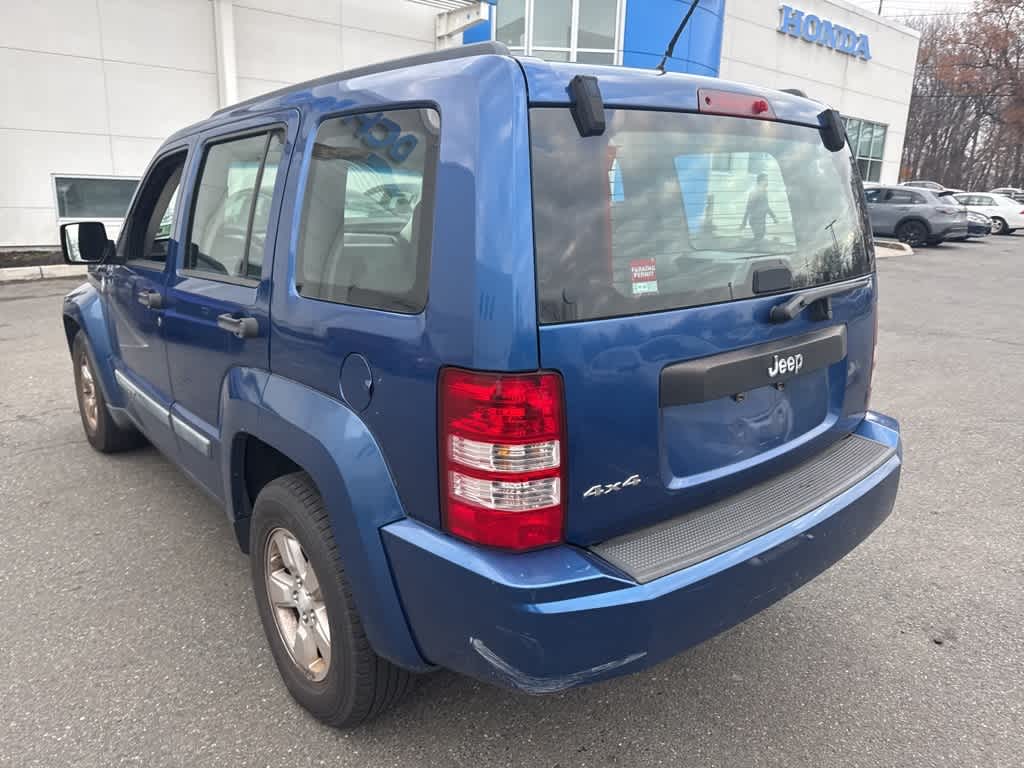 Thumbnail: 2009 Jeep Liberty - 17