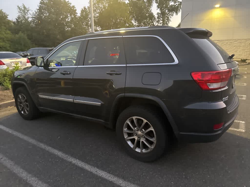 Thumbnail: 2011 Jeep Grand Cherokee - 9
