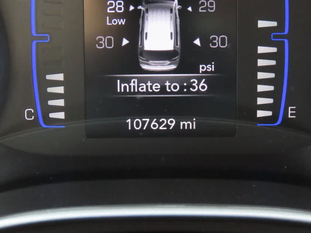 Thumbnail: 2021 Chrysler Voyager - 22