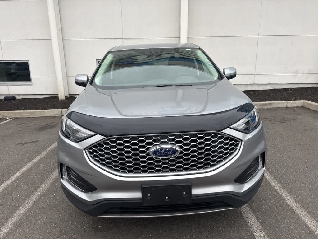 Thumbnail: 2023 Ford Edge - 21