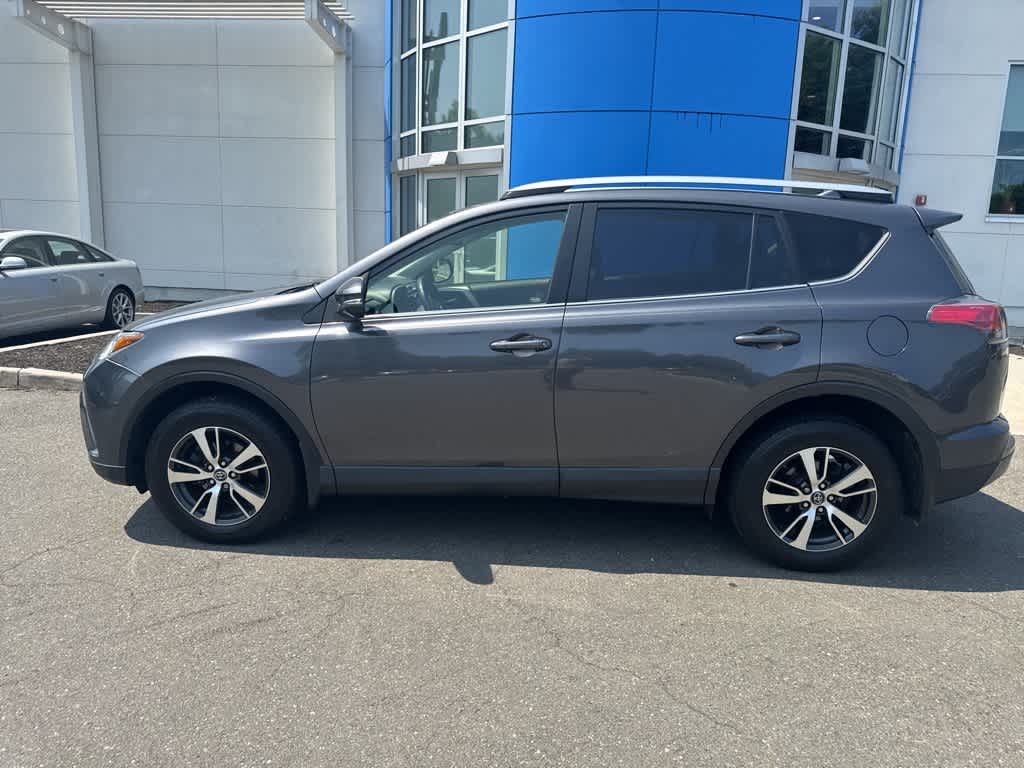 2018 Toyota RAV4 XLE 7