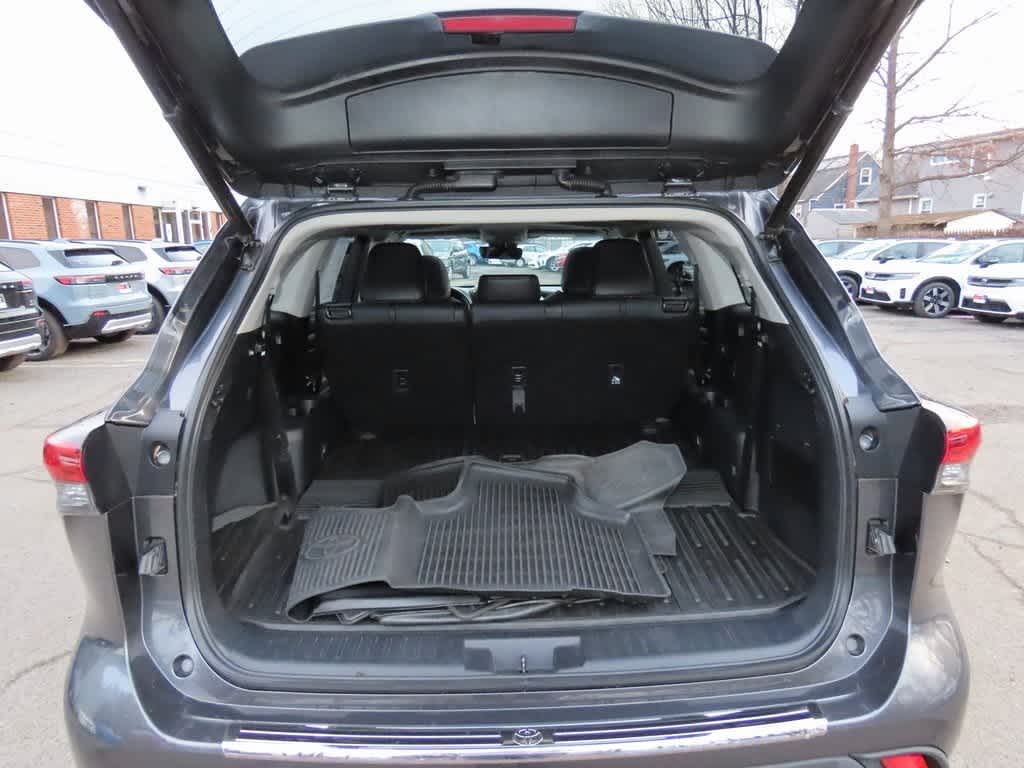 Thumbnail: 2020 Toyota Highlander - 12