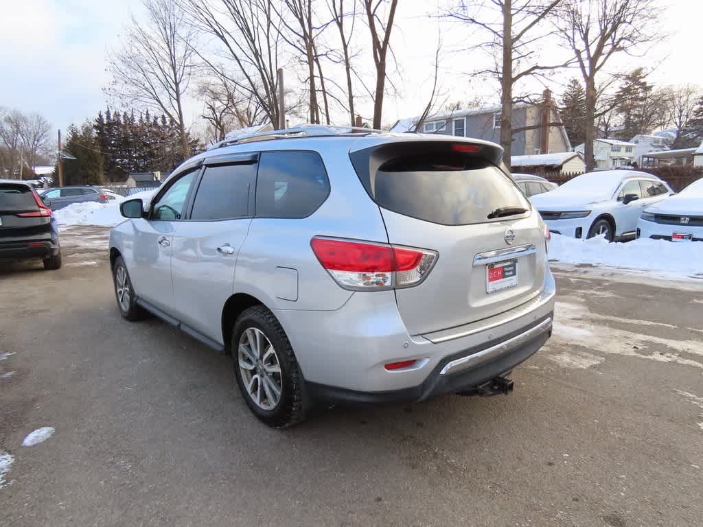 Thumbnail: 2016 Nissan Pathfinder - 4