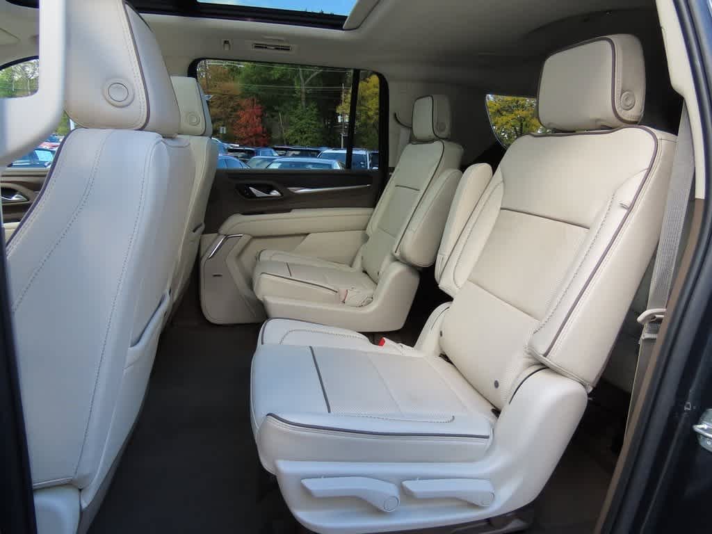 Thumbnail: 2022 GMC Yukon XL - 13