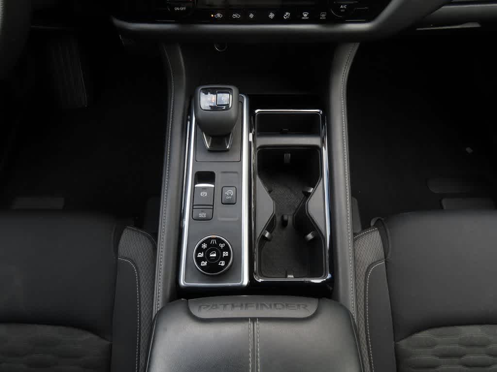 Thumbnail: 2022 Nissan Pathfinder - 23
