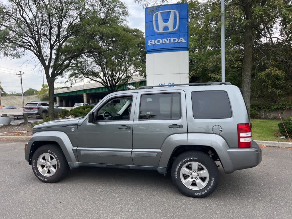 Thumbnail: 2012 Jeep Liberty - 6