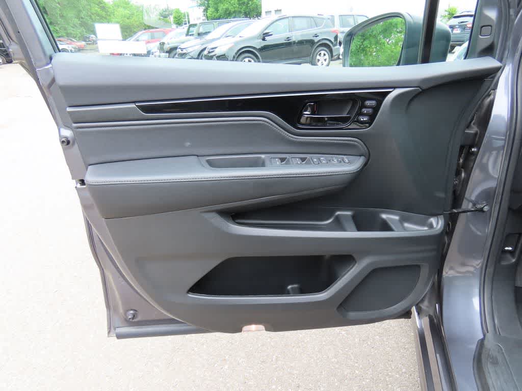 Thumbnail: 2023 Honda Odyssey - 18