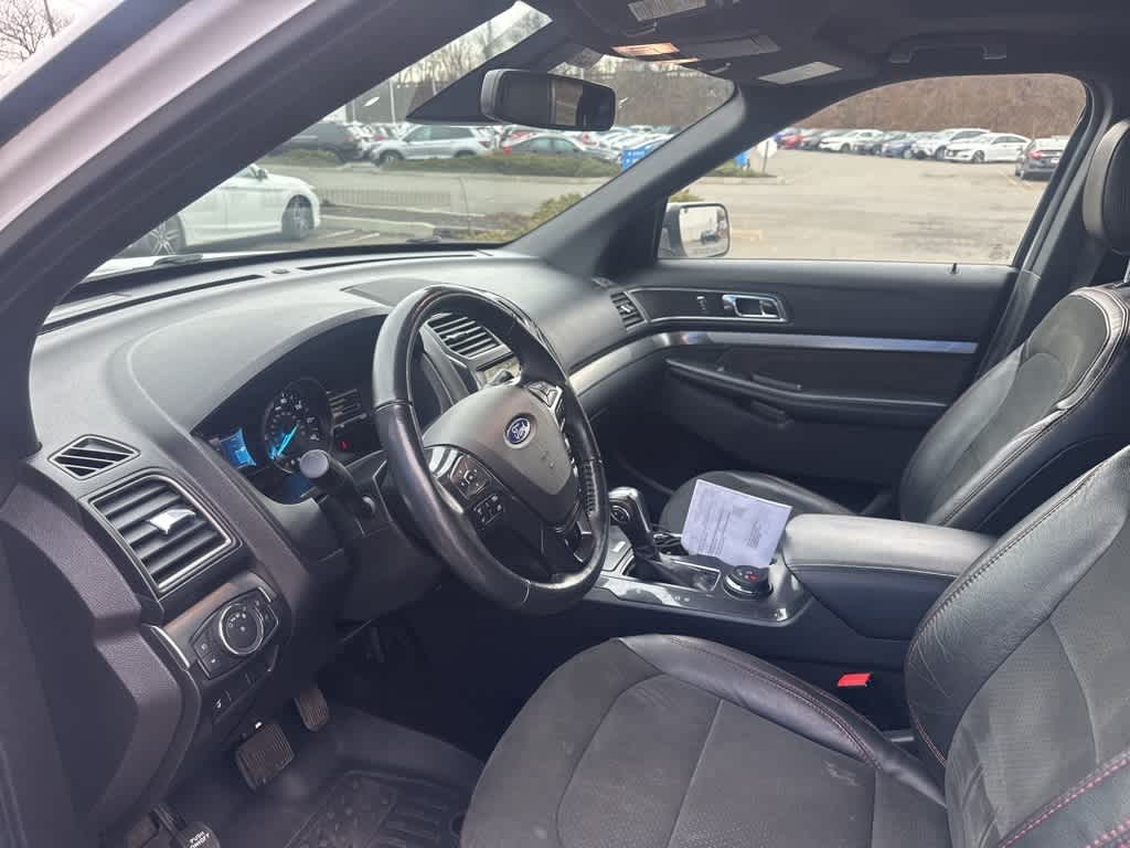 Thumbnail: 2018 Ford Explorer - 17