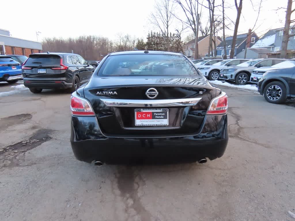 Thumbnail: 2015 Nissan Altima - 5