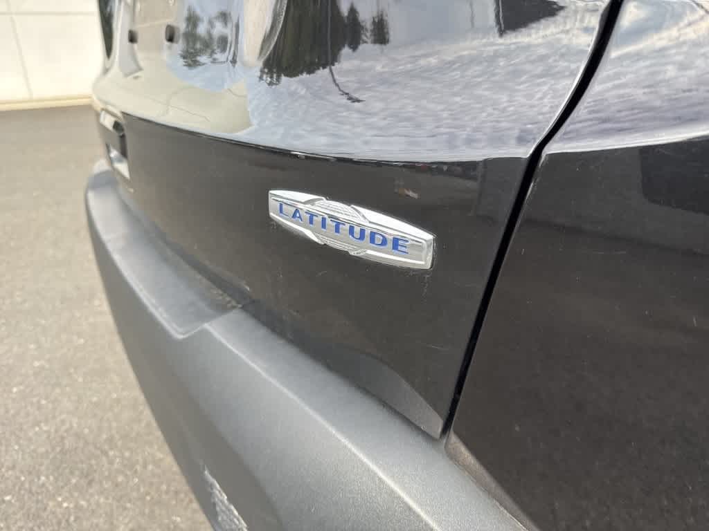 Thumbnail: 2022 Jeep Renegade - 18