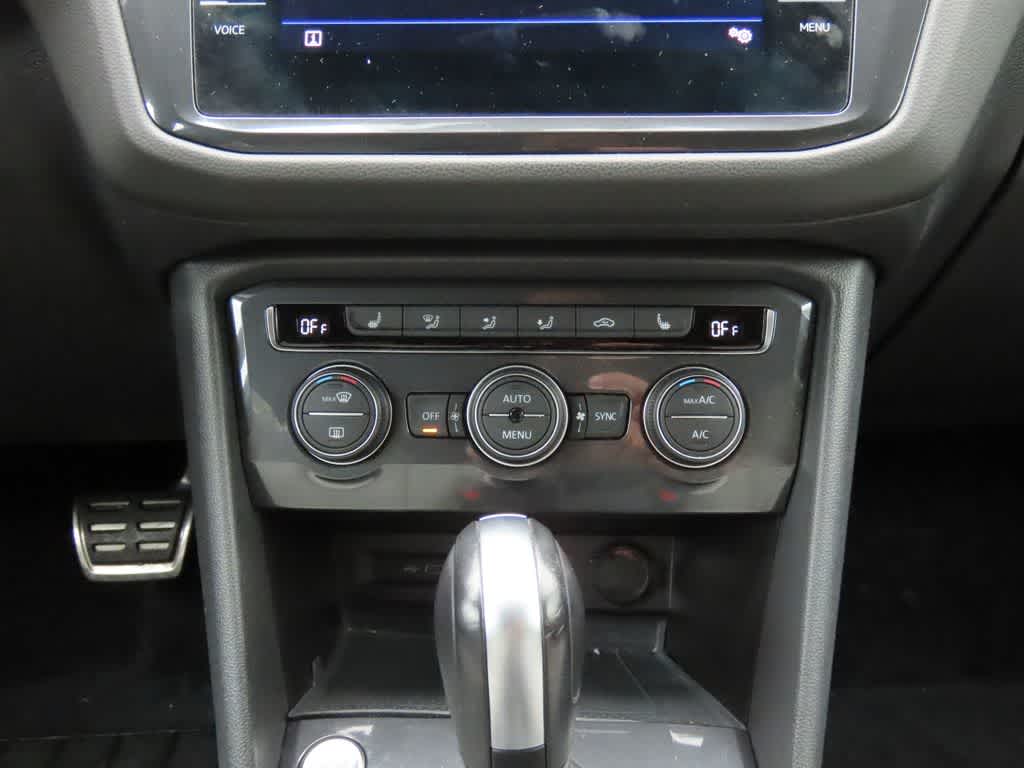 Thumbnail: 2021 Volkswagen Tiguan - 22