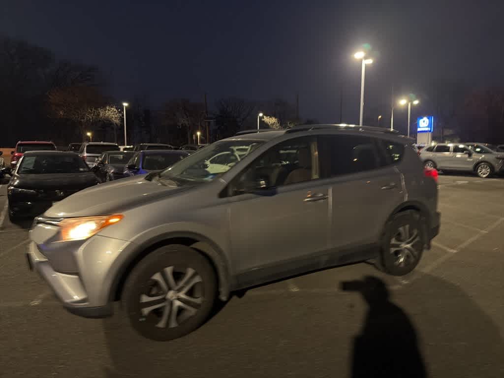 Thumbnail: 2018 Toyota RAV4 - 5