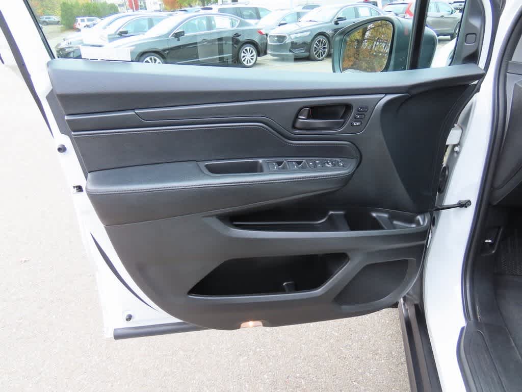 Thumbnail: 2023 Honda Odyssey - 16