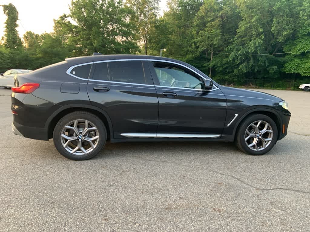 Thumbnail: 2022 BMW X4 - 8