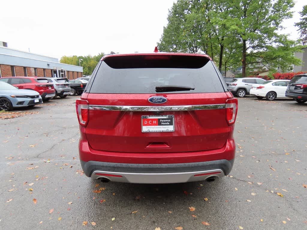 Thumbnail: 2016 Ford Explorer - 5